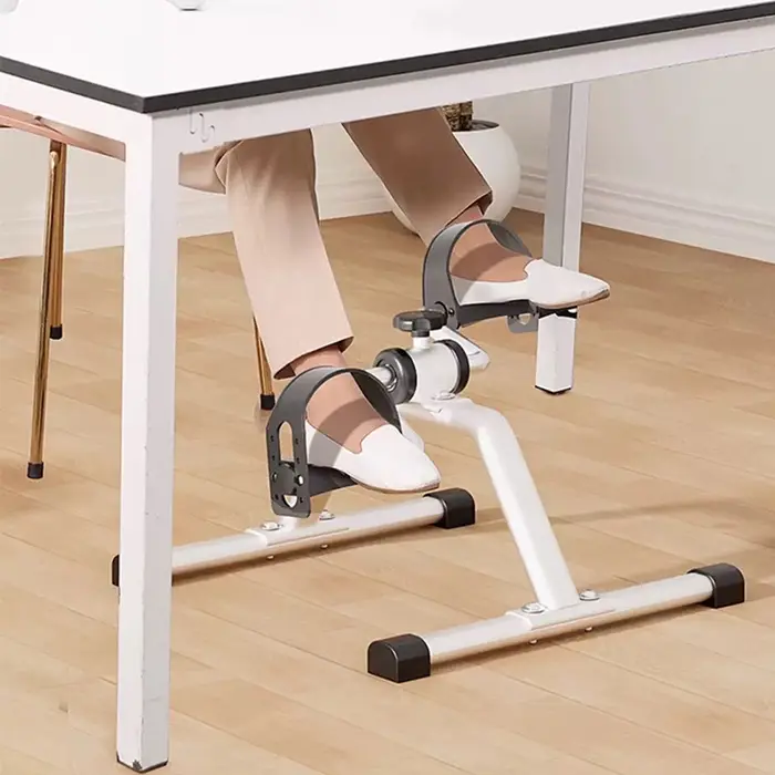 Vélo à pédales d'entraînement
