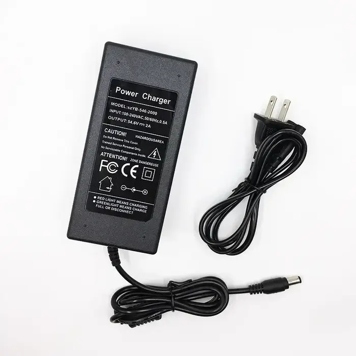 Chargeur de batterie au Lithium 54.6V 2A