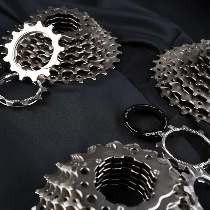 ZRACE Cassette de vélo 8 vitesses/9 vitesses roue libre