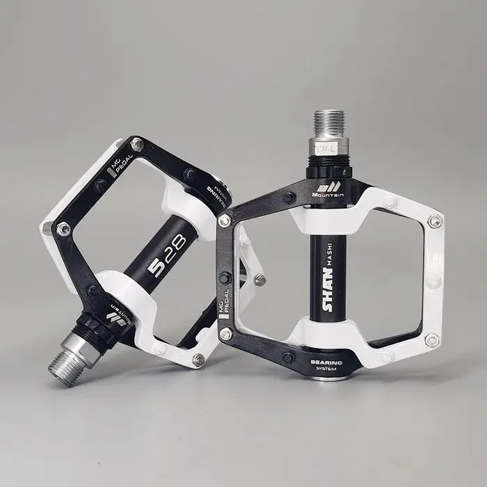2025New vélo pédale vélo plate-forme pédale anti-dérapant en alliage d'aluminium VTT vtt vélo pédale