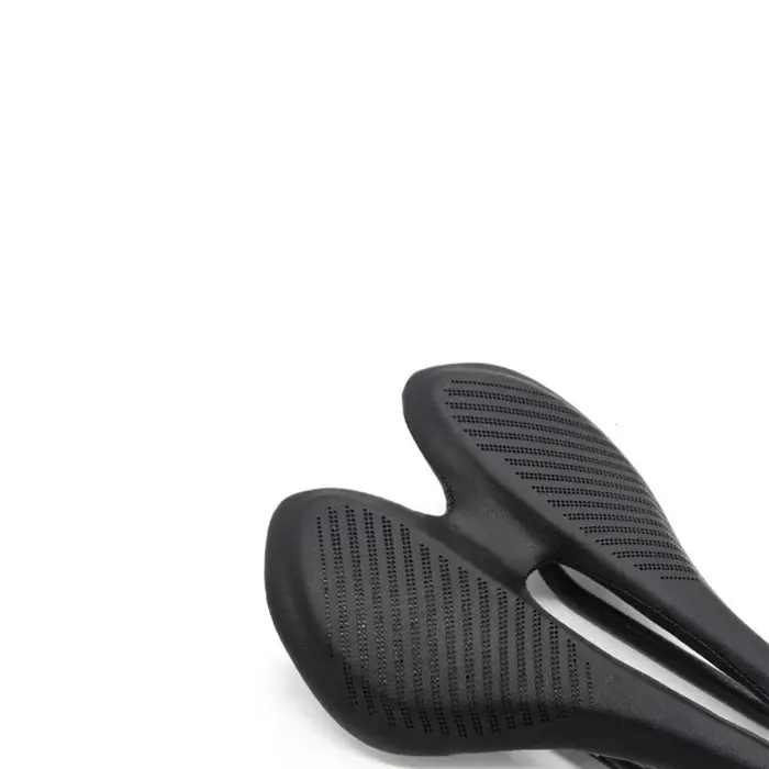 Selle de vélo de route en fibre de carbone 3K T700 avec coussin en cuir noir ultra légère pour VTT et route