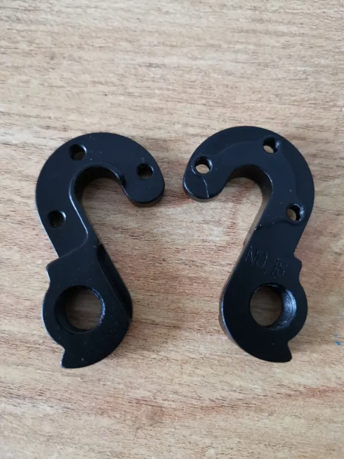 1 pièce Patte de dérailleur arrière pour Canyon aka # 18 N°18 # 23 # 16 No.16 No.23 Endurace CF Infl