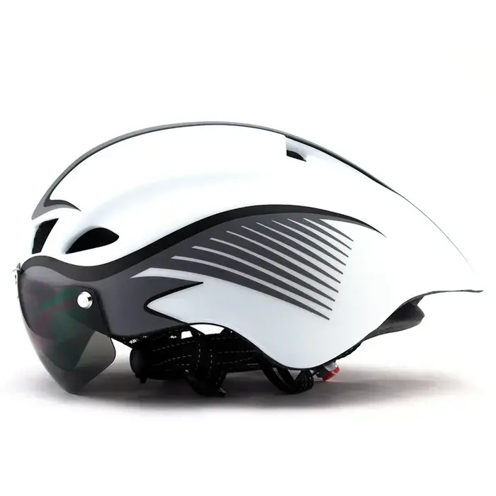 Casque de cyclisme pour hommes visière ultraléger vtt