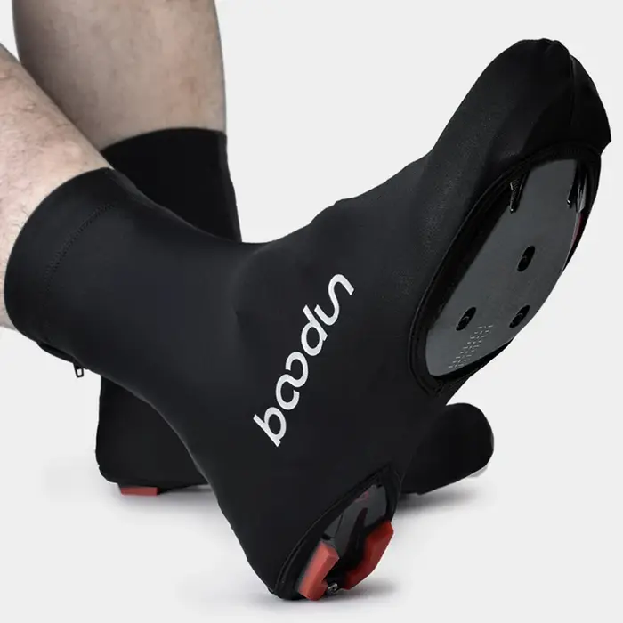 Couvre-chaussures de vélo en Lycra stretch noir ou jaune pour route et VTT avec bandes réfléchissantes pour protection contre la poussière et confort cycliste