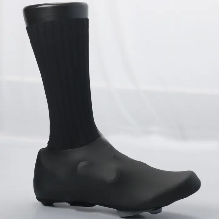 Couvre-chaussures aérodynamiques pour le cyclisme