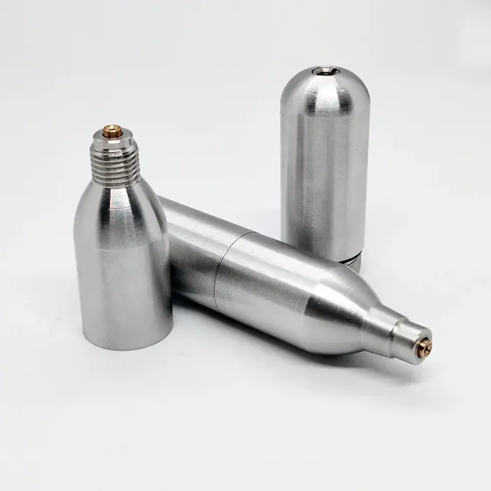 Cylindre de co2 Rechargeable 12g 16g cartouches de CO2 recharge gonfleur de CO2 pour pneus de vélo équipement de brassage avec filetage non fil