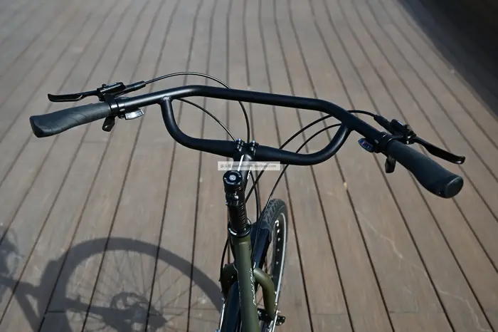 Vélo de gravier//guidon d'oreiller