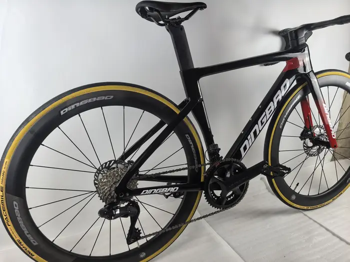Cadre de vélo de route en carbone de haute qualité BSA 68mm support inférieur fileté tout câblage interne