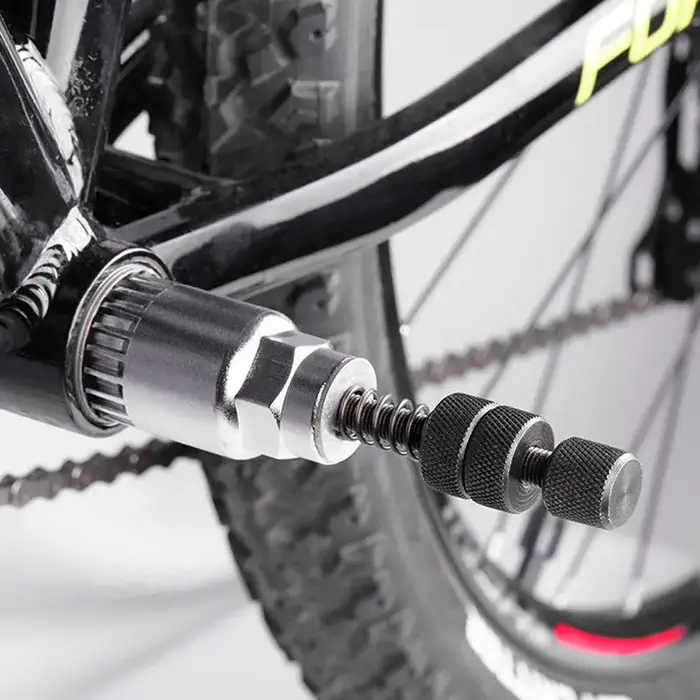Outil de démontage et de réparation de chaîne de vélo